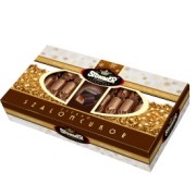 Zserbo by Stuhmer / Walnut marzipan and Apricot Jam